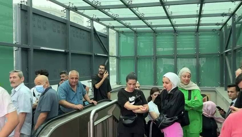 İstanbul'da sağanak hayatı felç etti! Araçlar sular altında kaldı - Resim: 44